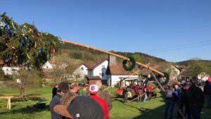 Maibaumaufstellen 2017