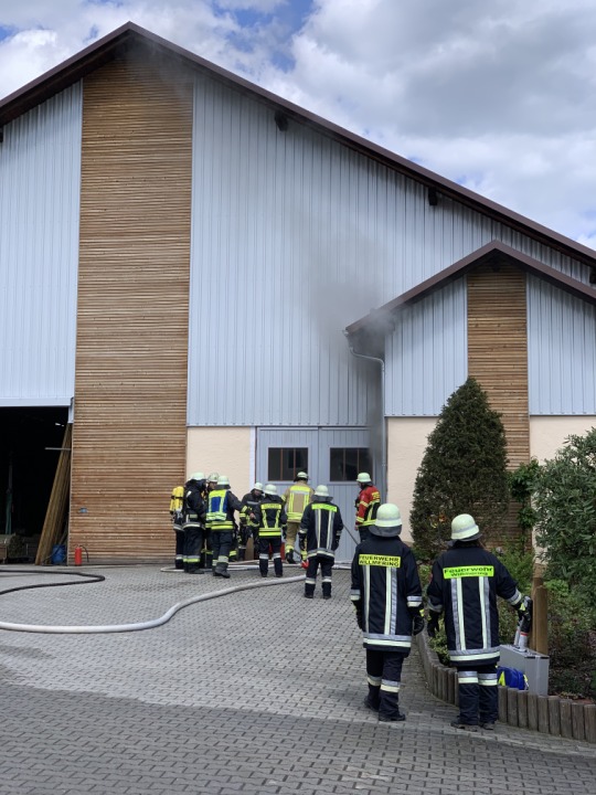 Schwelbrand in Weiher