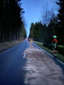 Große Ölspur zwischen Balbersdorf und Habersdorf