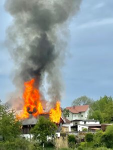 Vollbrand einer Scheune in Kolmberg