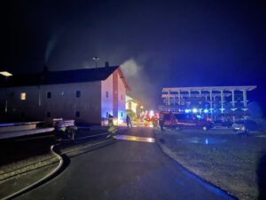 Übung: Brand beim Zaunbauer