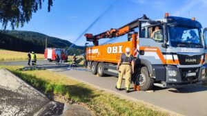 Übung Verkehrsunfall mit LKW