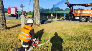 Übung Verkehrsunfall mit LKW